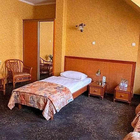 Otel Calisia 3*